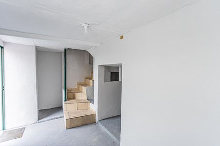 Casa para alugar com 140m², 1 quarto e 1 vaga Casa para alugar com 140m², 1 quarto e 1 vagaQuarto de serviço e porão
