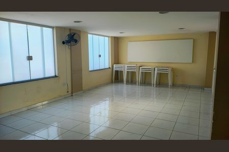 Apartamento para alugar com 55m², 2 quartos e 1 vaga Apartamento para alugar com 55m², 2 quartos e 1 vagaÁrea comum - Salão de festas