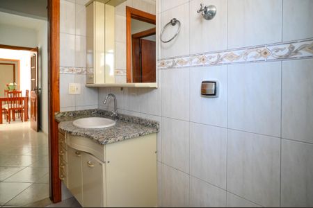 Apartamento à venda com 72m², 2 quartos e 1 vaga Apartamento à venda com 72m², 2 quartos e 1 vagaBanheiro Social