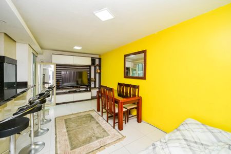 Casa à venda com 160m², 4 quartos e 3 vagasSala