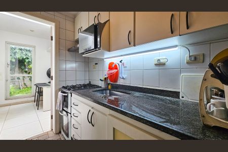 Casa de condomínio à venda com 273m², 3 quartos e 4 vagas Casa de condomínio à venda com 273m², 3 quartos e 4 vagasCozinha