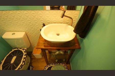 Casa à venda com 160m², 3 quartos e 2 vagasLavabo