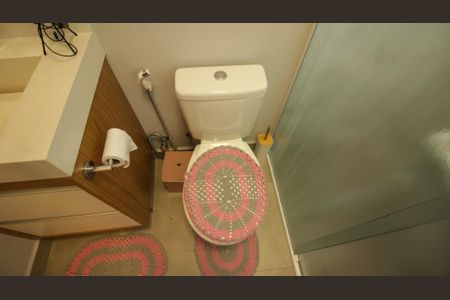 Casa à venda com 160m², 3 quartos e 2 vagasBanheiro 