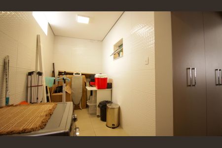 Casa à venda com 160m², 3 quartos e 2 vagasÁrea de Serviço