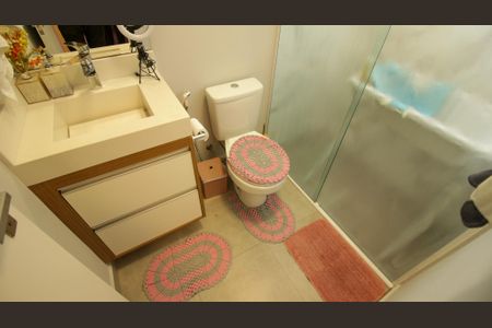 Casa à venda com 160m², 3 quartos e 2 vagasBanheiro 