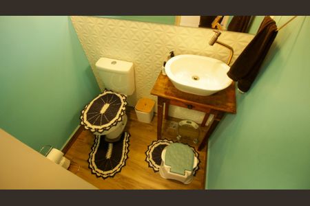 Casa à venda com 160m², 3 quartos e 2 vagasLavabo