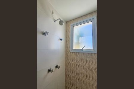 Apartamento para alugar com 117m², 3 quartos e 3 vagas Apartamento para alugar com 117m², 3 quartos e 3 vagasBanheiro da suíte 1