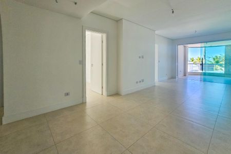 Apartamento para alugar com 117m², 3 quartos e 3 vagas Apartamento para alugar com 117m², 3 quartos e 3 vagasSala