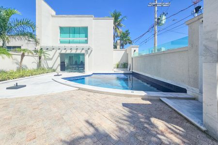 Apartamento para alugar com 117m², 3 quartos e 3 vagas Apartamento para alugar com 117m², 3 quartos e 3 vagasÁrea de Lazer