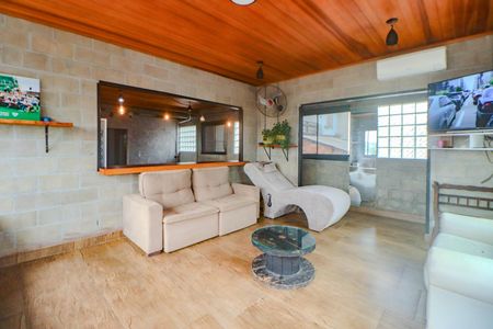 Casa à venda com 180m², 3 quartos e 2 vagasEspaço Gourmet