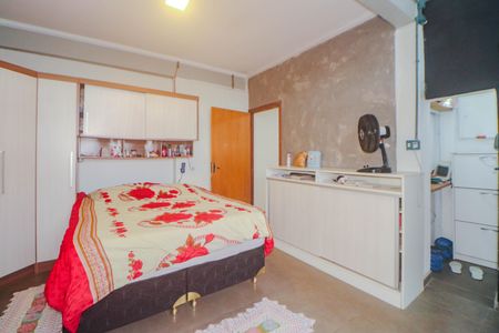 Casa à venda com 180m², 3 quartos e 2 vagasSuíte