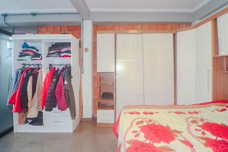 Casa à venda com 180m², 3 quartos e 2 vagasSuíte