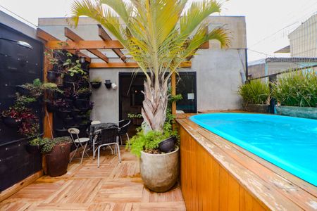 Casa à venda com 180m², 3 quartos e 2 vagasVaranda do Espaço Gourmet