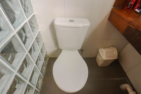 Casa à venda com 180m², 3 quartos e 2 vagasBanheiro da Suíte