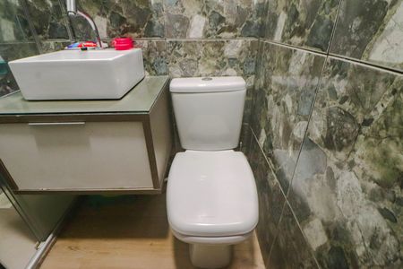 Casa à venda com 180m², 3 quartos e 2 vagasBanheiro Social