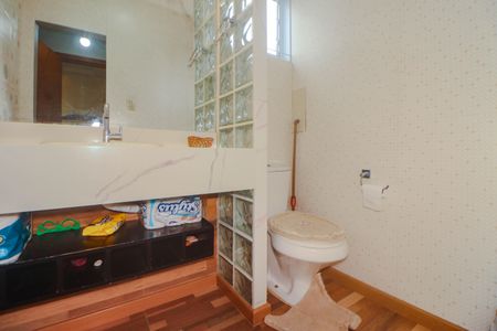 Casa à venda com 180m², 3 quartos e 2 vagasLavabo