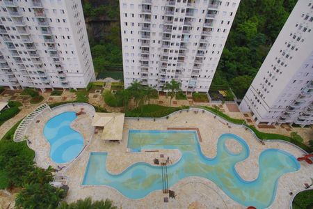 Apartamento para alugar com 64m², 2 quartos e 1 vagaÁrea Comum - Piscinas
