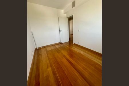 Apartamento à venda com 67m², 3 quartos e 1 vaga Apartamento à venda com 67m², 3 quartos e 1 vagaQuarto 2