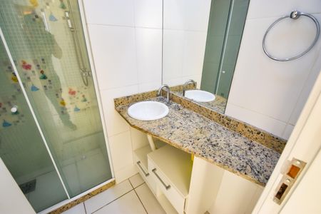 Apartamento à venda com 60m², 2 quartos e 1 vagaBanheiro Social