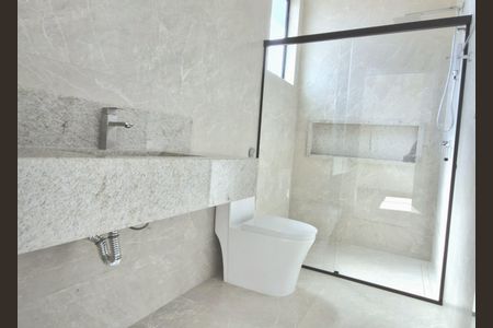 Casa de condomínio à venda com 224m², 3 quartos e 2 vagasBanheiro da Suíte