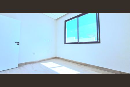 Casa de condomínio à venda com 224m², 3 quartos e 2 vagasQuarto 2