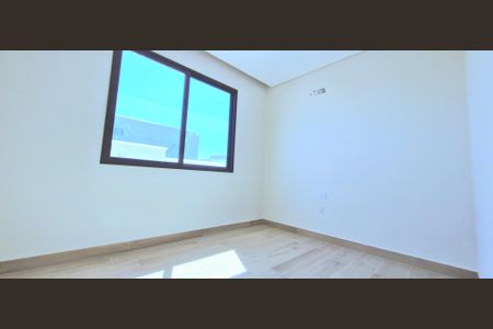 Casa de condomínio à venda com 224m², 3 quartos e 2 vagasQuarto 2