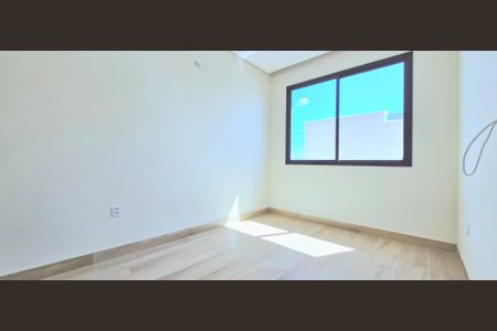 Casa de condomínio à venda com 224m², 3 quartos e 2 vagasQuarto 1