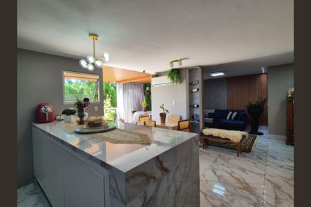 Apartamento à venda com 198m², 3 quartos e 2 vagas Apartamento à venda com 198m², 3 quartos e 2 vagasCozinha