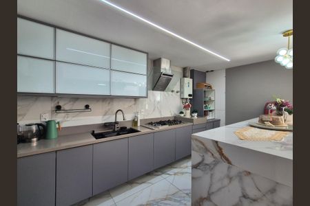 Apartamento à venda com 198m², 3 quartos e 2 vagas Apartamento à venda com 198m², 3 quartos e 2 vagasCozinha