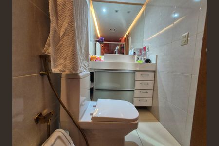 Apartamento à venda com 198m², 3 quartos e 2 vagas Apartamento à venda com 198m², 3 quartos e 2 vagasSuíte 2