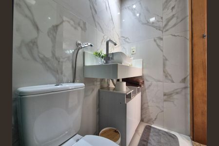 Apartamento à venda com 198m², 3 quartos e 2 vagas Apartamento à venda com 198m², 3 quartos e 2 vagasBanheiro