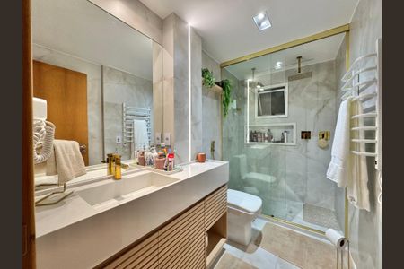 Apartamento à venda com 198m², 3 quartos e 2 vagas Apartamento à venda com 198m², 3 quartos e 2 vagasSuíte 1 - Banheiro