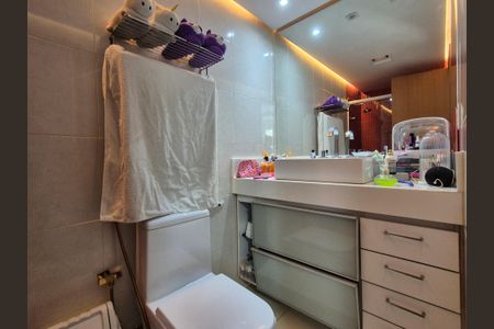Apartamento à venda com 198m², 3 quartos e 2 vagas Apartamento à venda com 198m², 3 quartos e 2 vagasSuíte 2