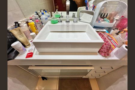 Apartamento à venda com 198m², 3 quartos e 2 vagas Apartamento à venda com 198m², 3 quartos e 2 vagasSuíte 2 - Banheiro