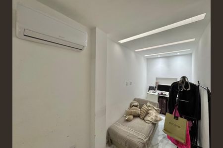 Apartamento à venda com 198m², 3 quartos e 2 vagas Apartamento à venda com 198m², 3 quartos e 2 vagasQuarto