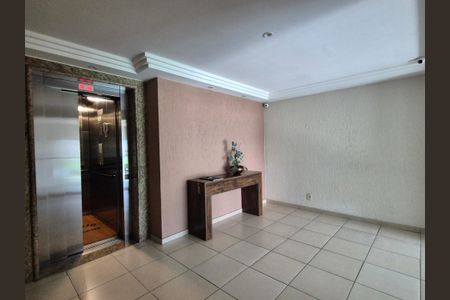 Apartamento à venda com 198m², 3 quartos e 2 vagas Apartamento à venda com 198m², 3 quartos e 2 vagasÁrea comum