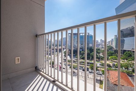Studio à venda com 27m², 1 quarto e sem vaga Studio à venda com 27m², 1 quarto e sem vagaStudio - Varanda