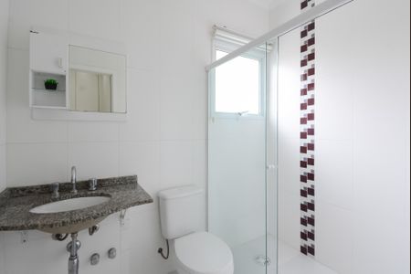 Casa de condomínio à venda com 101m², 3 quartos e 2 vagasBanheiro Social 1