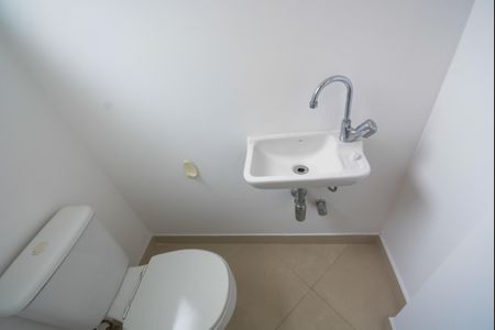 Casa de condomínio à venda com 101m², 3 quartos e 2 vagasLavabo