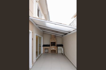 Casa de condomínio à venda com 101m², 3 quartos e 2 vagasQuintal - churrasqueira