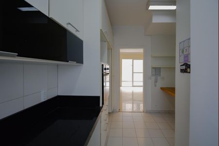 Casa de condomínio à venda com 101m², 3 quartos e 2 vagasCozinha - Armários