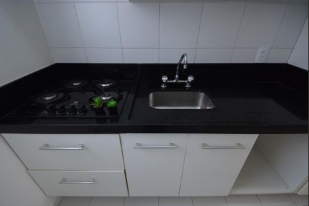 Casa de condomínio à venda com 101m², 3 quartos e 2 vagasCozinha - Armários