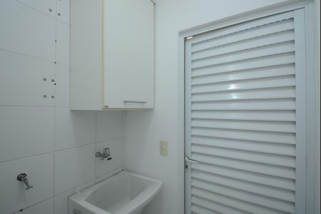 Casa de condomínio à venda com 101m², 3 quartos e 2 vagasÁrea de Serviço