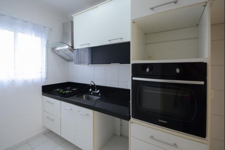 Casa de condomínio à venda com 101m², 3 quartos e 2 vagasCozinha - Armários