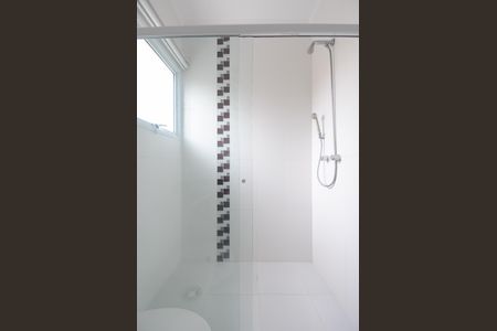 Casa de condomínio à venda com 101m², 3 quartos e 2 vagasBanheiro Social 1