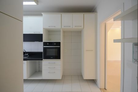 Casa de condomínio à venda com 101m², 3 quartos e 2 vagasCozinha - Armários