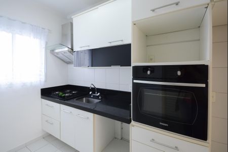 Casa de condomínio à venda com 101m², 3 quartos e 2 vagasCozinha - Armários