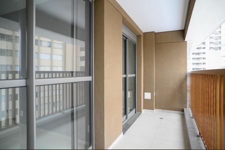 Apartamento à venda com 32m², 1 quarto e sem vaga Apartamento à venda com 32m², 1 quarto e sem vagaVaranda