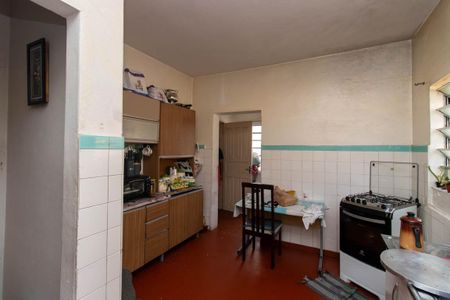 Casa à venda com 244m², 5 quartos e 4 vagasCozinha 2