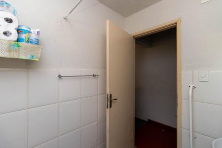 Casa à venda com 244m², 5 quartos e 4 vagasBanheiro 2